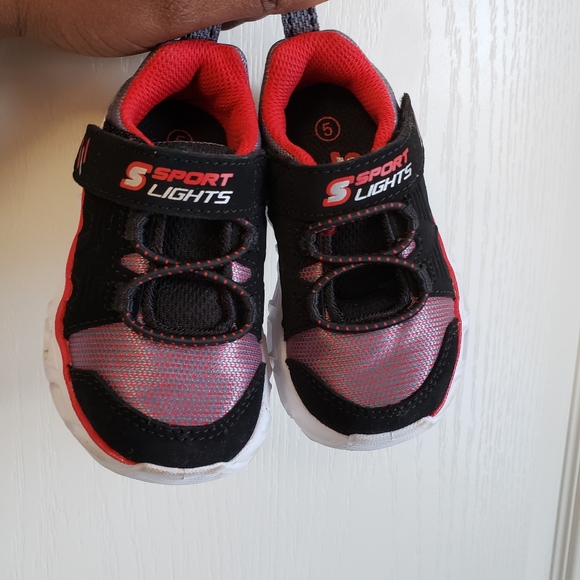 Skechers kids boys light up sneakers - Picture 8 of 11